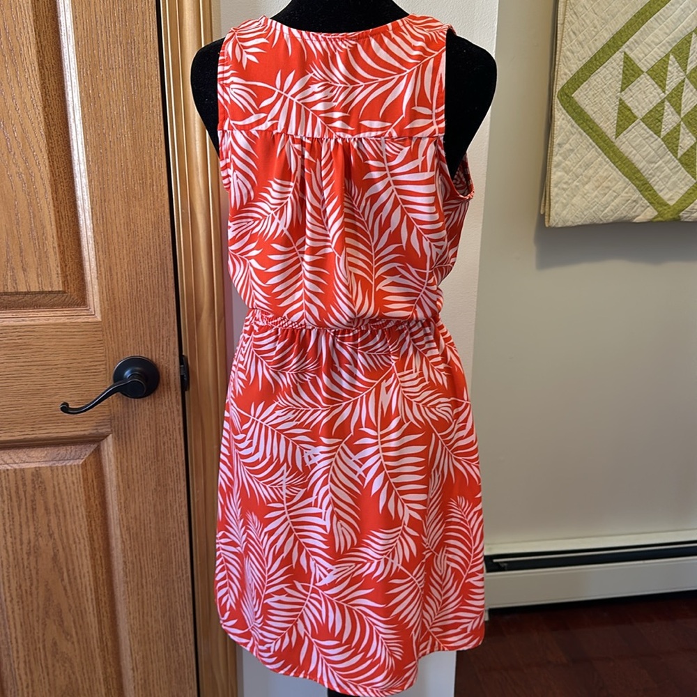 41 Hawthorn Orange and White Leaf Print Dress - Picture 5 of 9